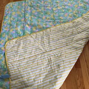 New Lilly Pulitzer Picnic Blanket Bluette Make Lemonade Reversible
